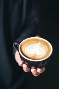紅葉が見える温泉宿でカップル向けの貸切露天風呂はどこにある？