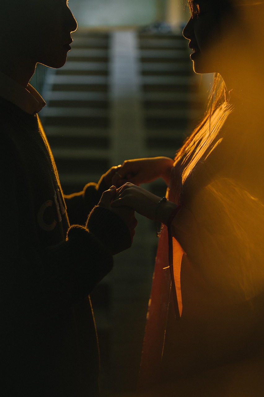 学生カップル向けの紅葉を楽しむための貸切露天はどこにある？