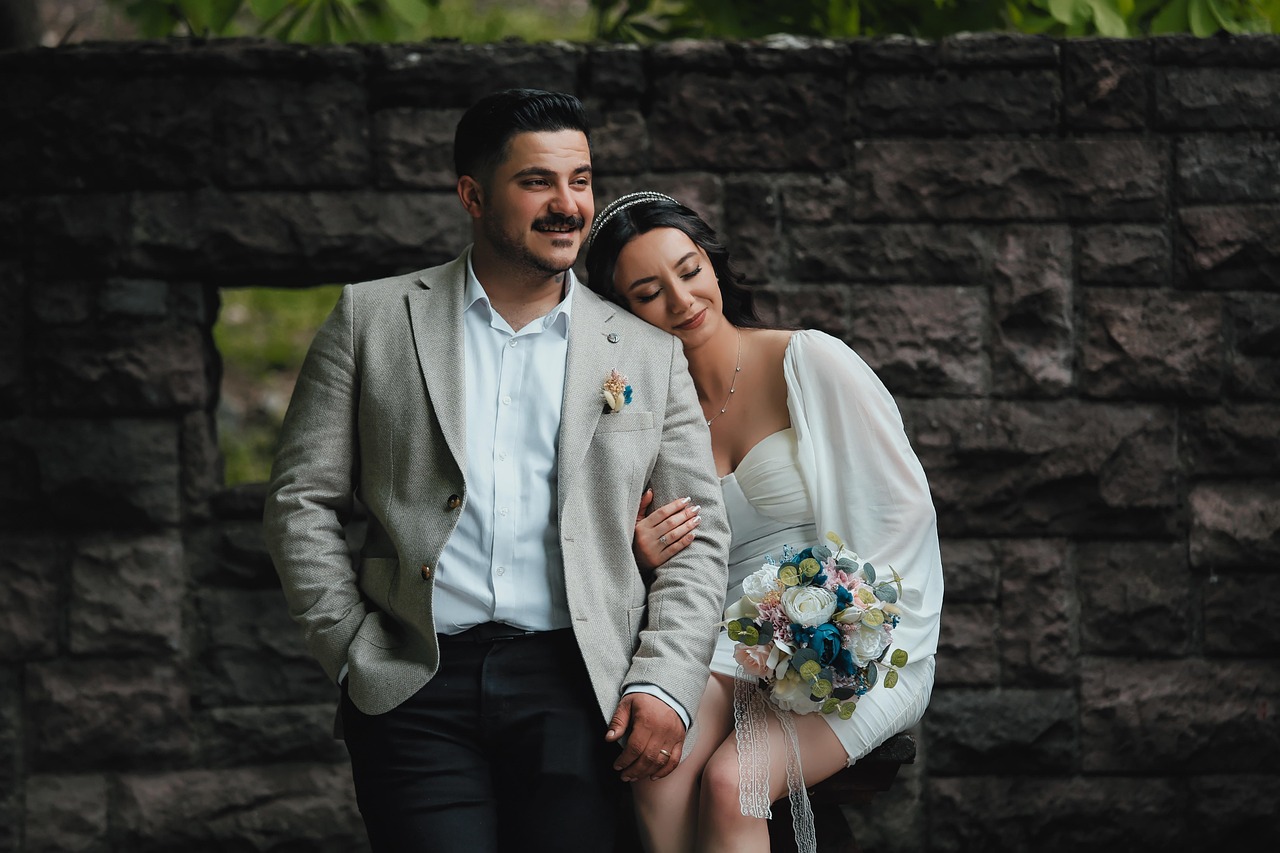 カップルで楽しむ紅葉の観光モデルコースと貸切露天の魅力は？